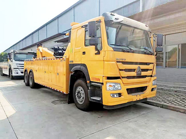 重汽豪沃後雙橋一拖一清障車