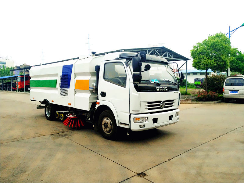 東風大多利卡洗掃車 中型